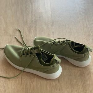 Nike Roshe Two Women's Shoe